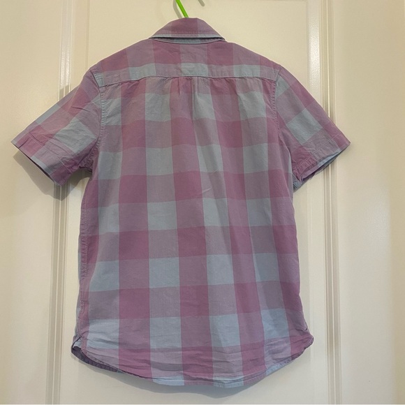 Gap Spring short-sleeved button down Size 6-7 - Picture 2 of 2
